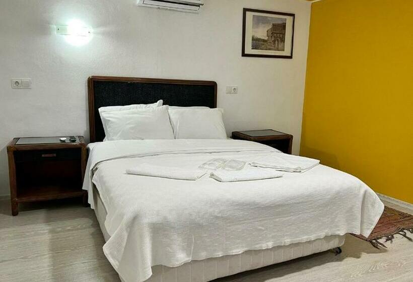 标准间, Tag Pansiyon