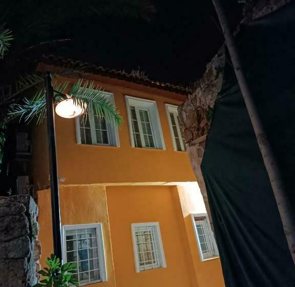 标准间, Tag Pansiyon