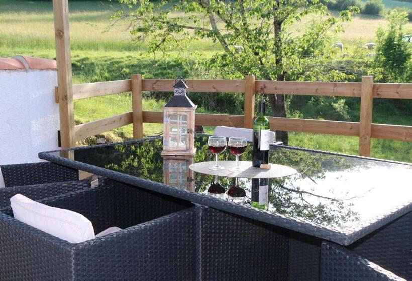 בית, 2 חדרי שינה, La Ferme Parrinet Gîte Et Chambres D Hôtes