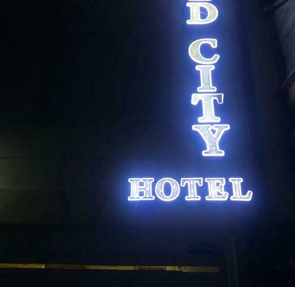 اتاق ساده سه‌ نفره, Old City Guest House