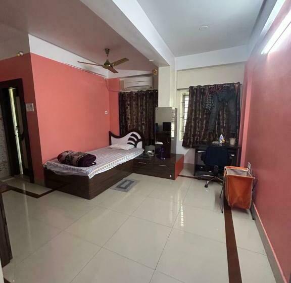 シングルデラックスルーム, Roop Amrit Guest House