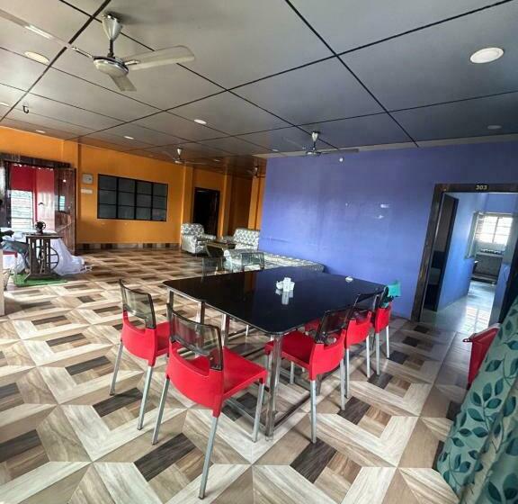 スタンダードルーム, Roop Amrit Guest House