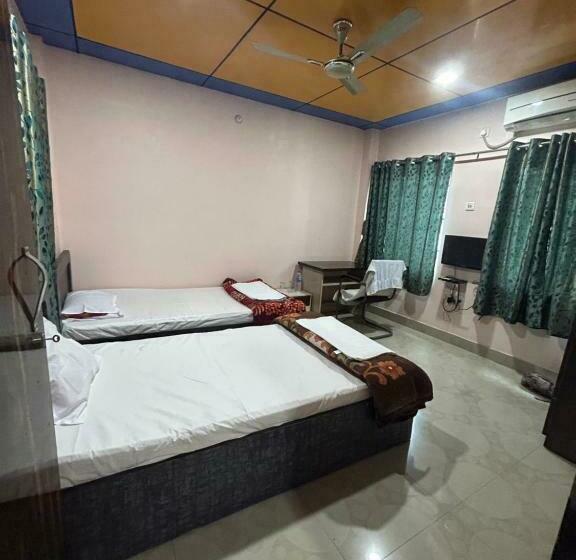 スタンダードルーム, Roop Amrit Guest House