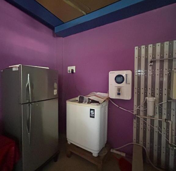 اتاق لوکس با چشم‌انداز شهر, Roop Amrit Guest House