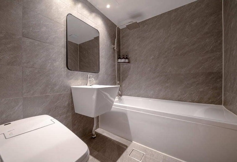 デラックスルーム, Siheung Brown Dot Jeongwang