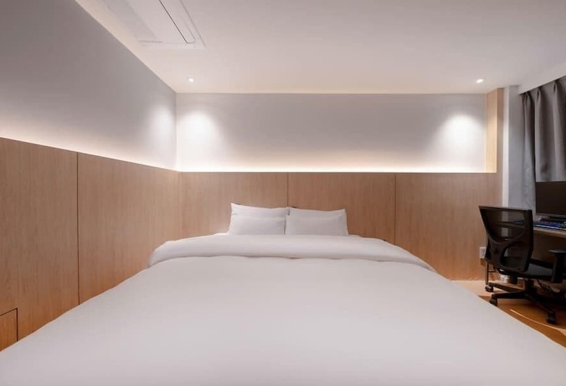 スタンダードルーム, Siheung Brown Dot Jeongwang