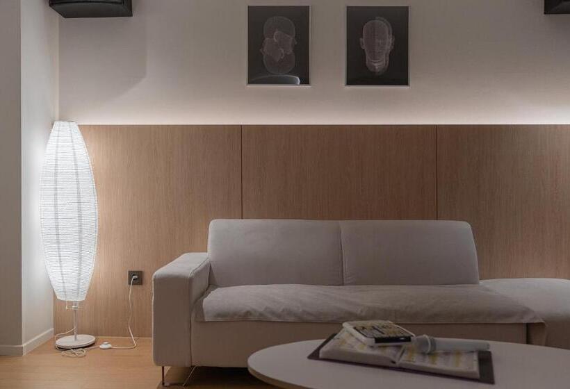 デラックススイート, Siheung Brown Dot Jeongwang