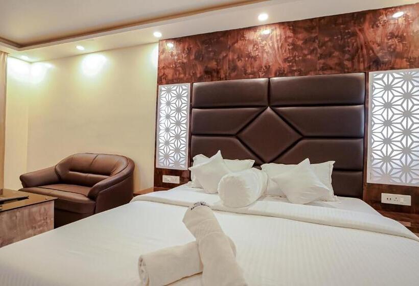 Номер Deluxe, Holiday Beach Resort !! Beach Distance 50 Mts !!