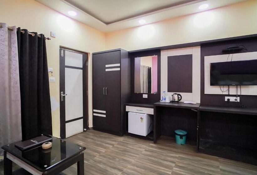 חדר דלוקס, Holiday Beach Resort !! Beach Distance 50 Mts !!