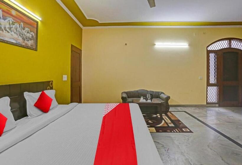 Quarto Triplo Clássico, Oyo Flagship 81046 Royal Retreat