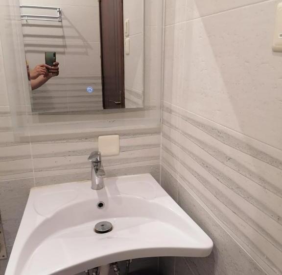 장애인을 위한 스탠다드 싱글 룸, العرين بارك للشقق المخدومة