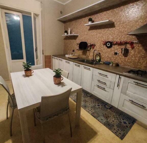 标准间, Ament S B&b