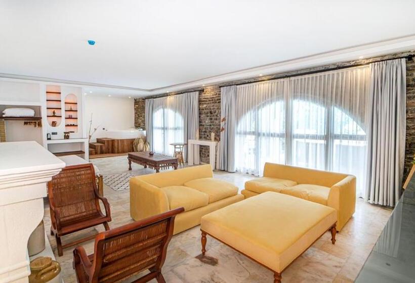 キングサイズベッドのデラックススイート, Bona Me Yalıkavak