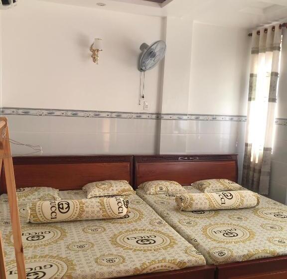 اتاق استاندارد چهار تخته, Nhà Nghỉ Phương Linh 0vat