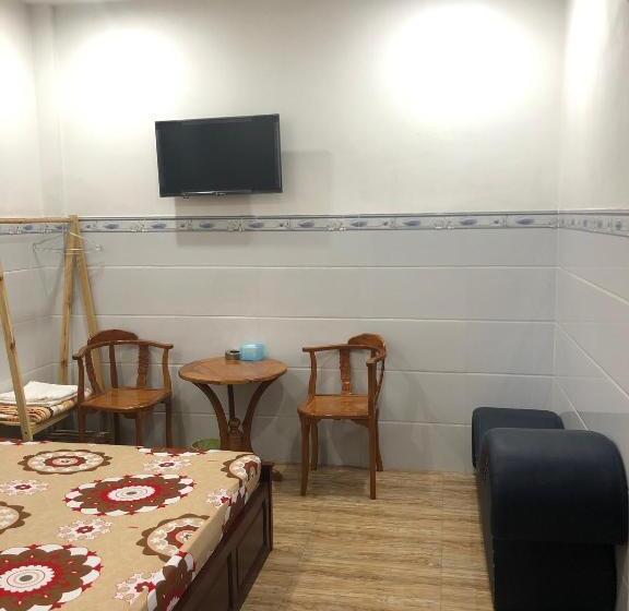 سوییت, Nhà Nghỉ Phương Linh 0vat