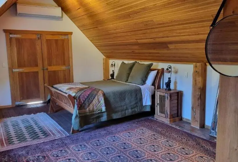 マウンテンビュースタンダードルーム, The Stables   Farm Stay