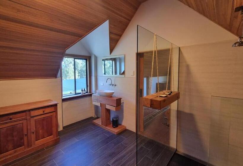 스탠다드 룸 산 전망, The Stables   Farm Stay