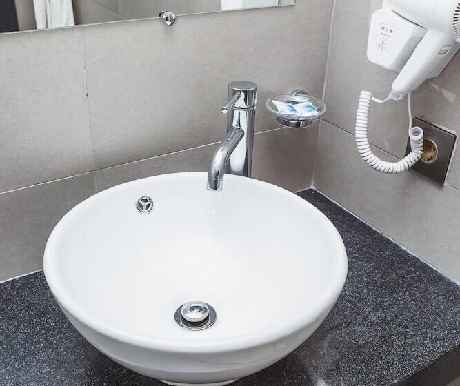 اتاق خانوادگی, Aquamarine Hotel & Spa