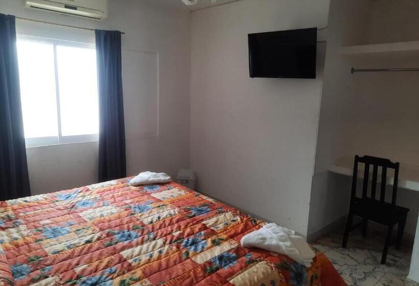 חדר דחוקס עם מיטת קינג, Acuario Catemaco