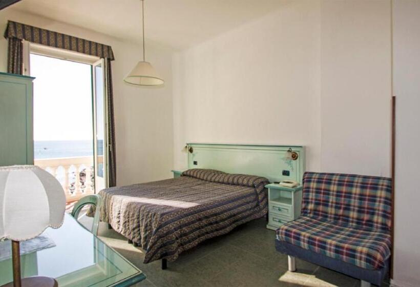 Triple Room Sea View, Baia
