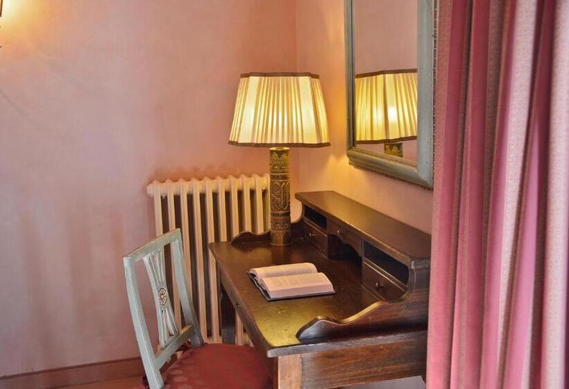 Chambre Standard Individuelle, Boccaccio