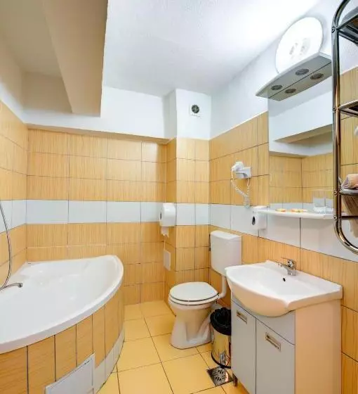 Cameră Standard, Cornul Vanatorului