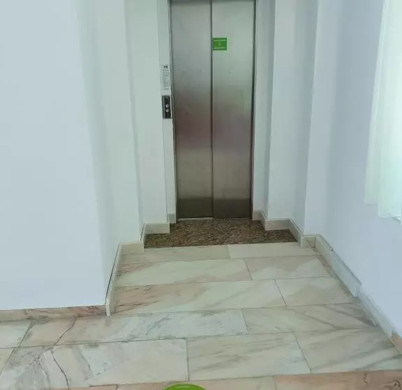 Studio Standard, Cornul Vanatorului