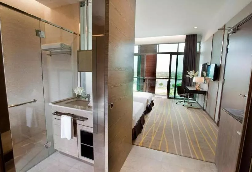 Deluxe Room with Balcony