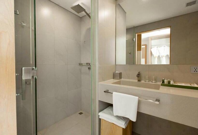 スタンダードスタジオ, Fusion Suites Da Nang