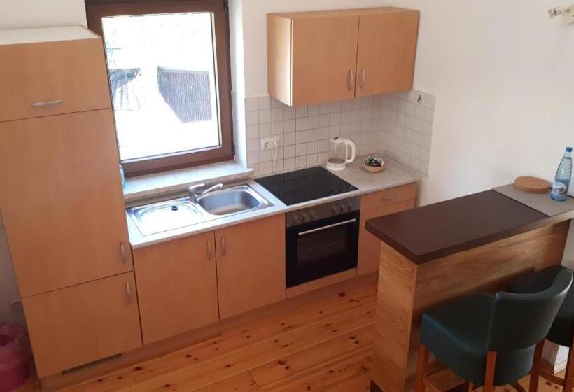 منزل غرفة نوم واحدة, Habichtstein