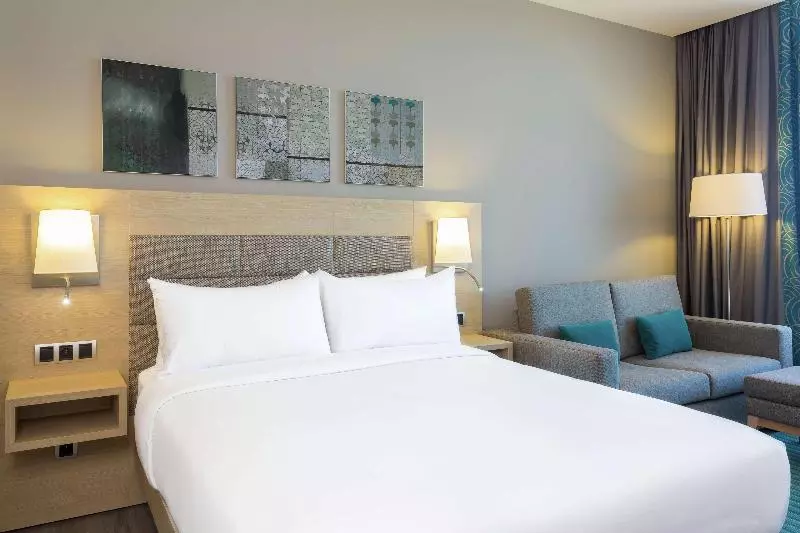 اتاق استاندارد با تخت بزرگ, Hilton Garden Inn Tanger City Center