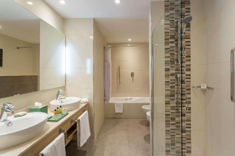 جناح سرير كينج, Hilton Garden Inn Tanger City Center