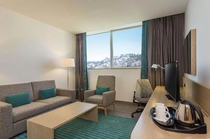 سوئیت با تخت بزرگ, Hilton Garden Inn Tanger City Center