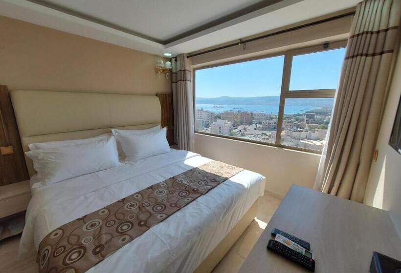 اتاق لوکس با چشمانداز دریا, Jordan Seasons