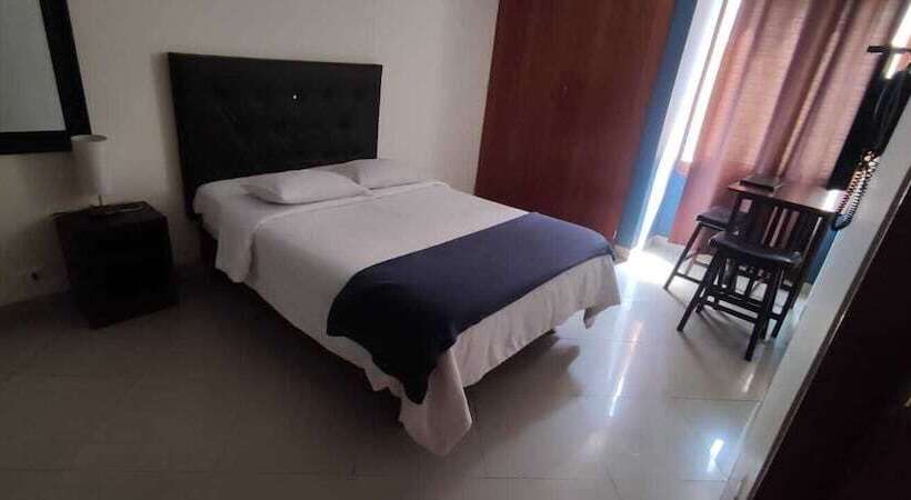 اتاق استاندارد, Le Saint Etienne