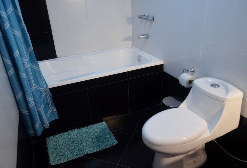 اتاق استاندارد, Le Saint Etienne