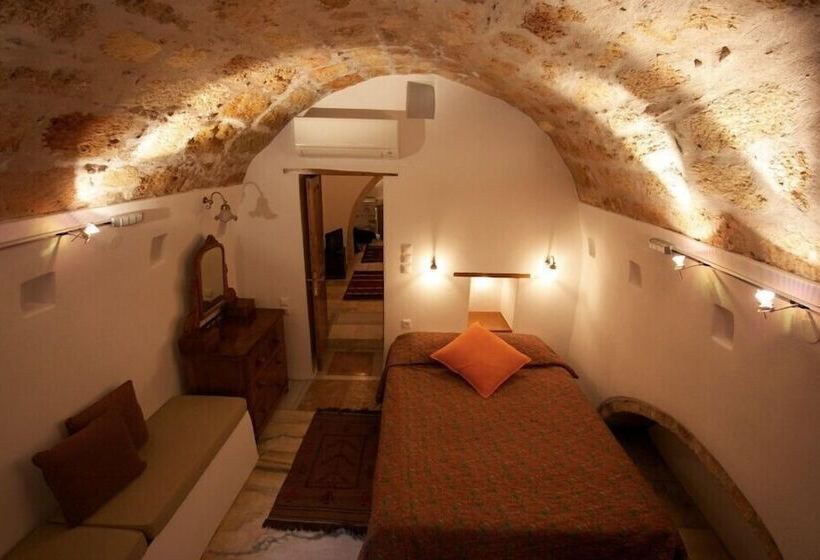 스탠다드 스튜디오, Malvasia Traditional