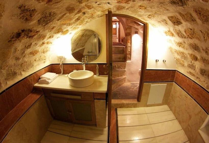 스탠다드 스튜디오, Malvasia Traditional