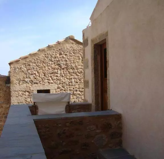 Standard Triple Room Side Sea View