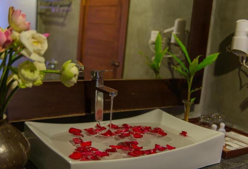 سوئیت با بالکن, Mekong Angkor Deluxe