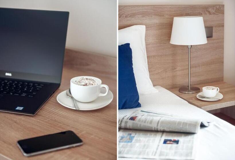 اتاق استاندارد یک نفره, Molo