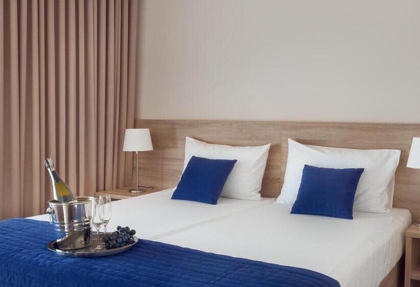 Quarto Estandar Individual, Molo