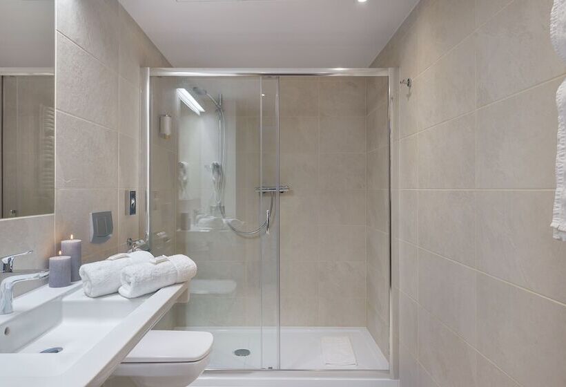 اتاق استاندارد, Molo