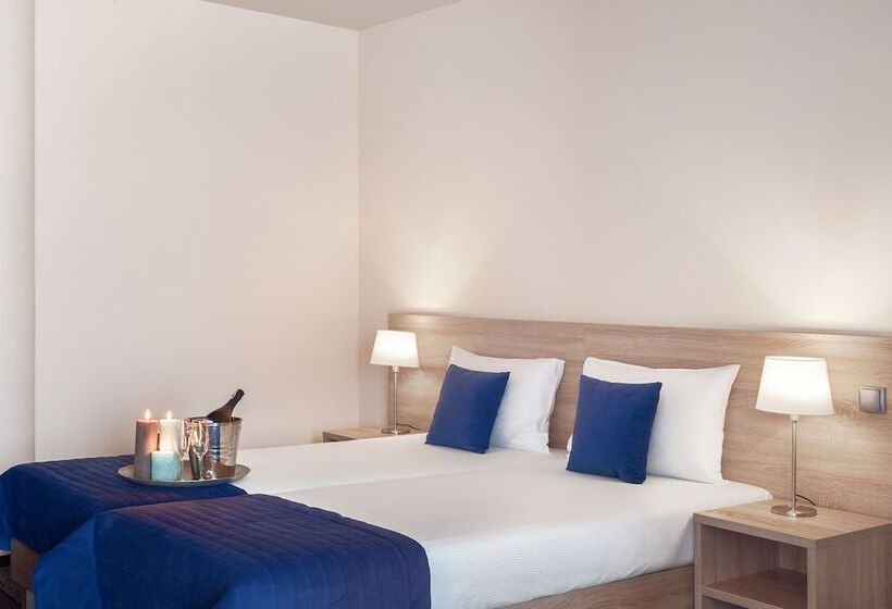 اتاق استاندارد یک تخته با چشمانداز شهر, Molo