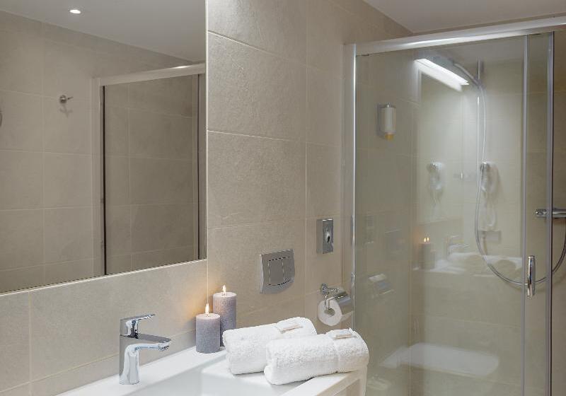 اتاق استاندارد یک تخته با چشمانداز شهر, Molo