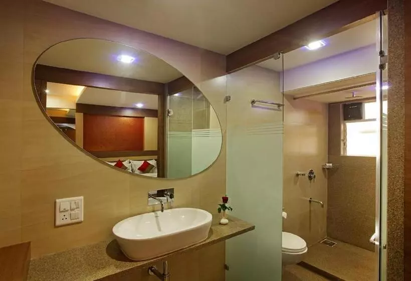 اتاق لوکس با بالکن, Turtle Beach Resort  Morjim