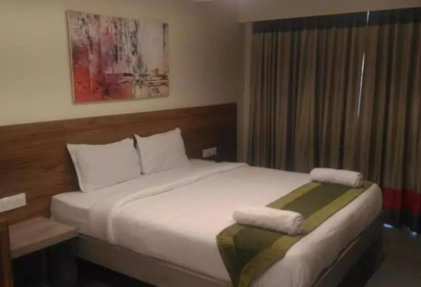 اتاق اجرایی, Turtle Beach Resort  Morjim