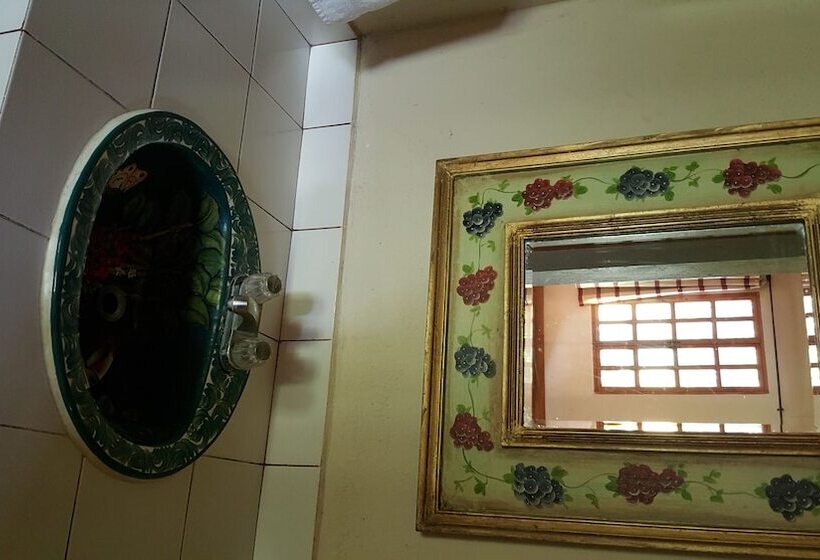 غرفة قياسية, Santa Leticia