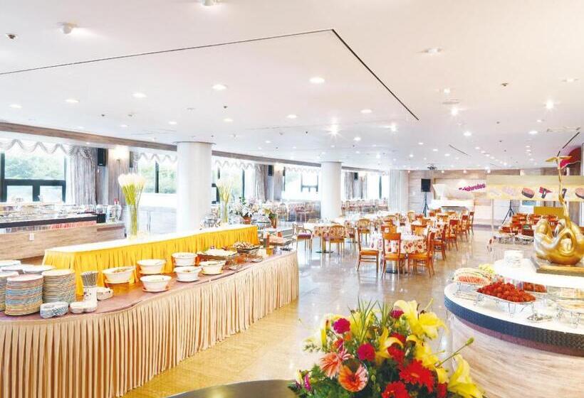 Номер Deluxe Вид на Горы, The K Hotel Gyeongju