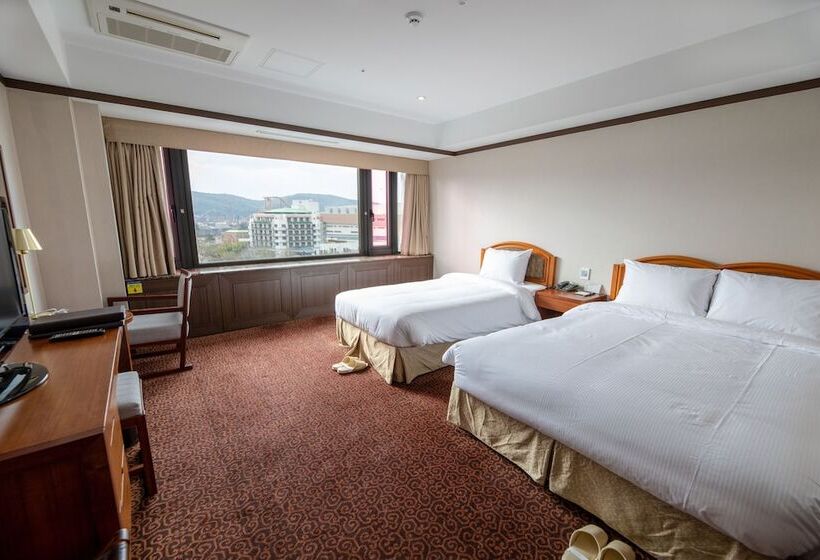 Номер Deluxe Вид на Горы, The K Hotel Gyeongju